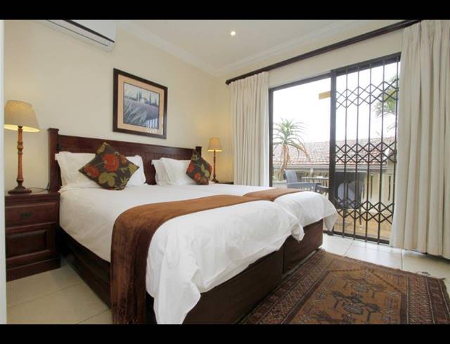 8 BEDROOM BED & BREAKFAST FOR SALE IN UMHLANGA CENTRAL